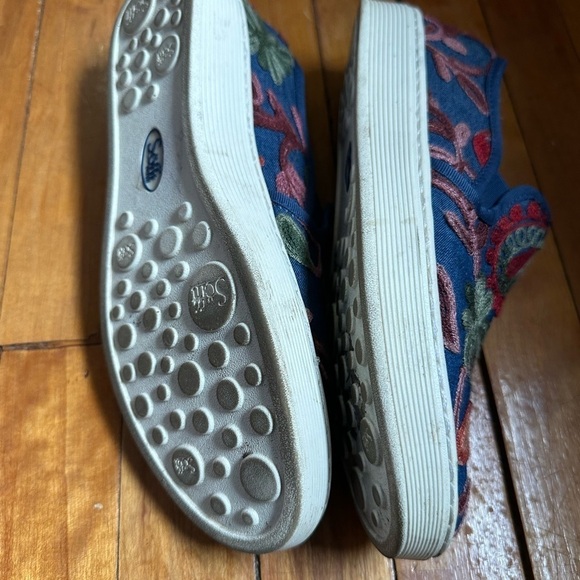 😊 Sofft Women's Somers Slip On Shoes Boho Denim Canvas Embroidered 8.5 - Picture 6 of 16